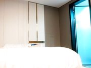 约操外围小少妇 颜值还不错 趴在身上一顿舔 床上侧入爆操骚穴