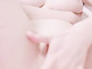 难得一见极品身材！一对豪乳又白又大！无毛一线天馒头B