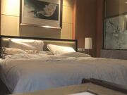 黑衣少妇叫上长腿闺蜜一起操 穿上白丝一起舔弄后入猛操2