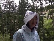 丰满的身材加上不标准的J罩杯 大气感十足让人想揉一揉