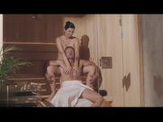 狂操天然爆乳美女啪啪声响彻整间 浴室