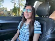 大屁股青少年麦迪逊王尔德在户外和酒店乱搞