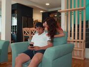 火辣继母引诱并操了她的继子