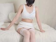 巨乳女神小水水室外露出口交后入啪啪