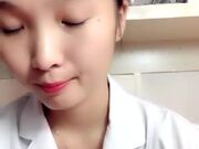 还没有结婚的寂寞美乳小护士浴室湿身自摸扣逼 鲍鱼粉嫩