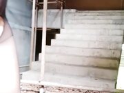 户外爆乳美少妇又来工地勾引老汉 年轻的时候一天要干两次你穿的太性感