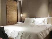 学妹探花黑社会小妹新人老哥把套插破洞要6000内射费不给喊社会人