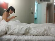 探索发现牛仔裙外围马尾妹 穿着内裤翘起揉捏屁股 69姿势口交舔屌