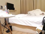 约小姐姐直播大秀 妹子先卖力按摩 然后激情啪啪