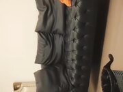 1000元找来一个颜值不错的阿姨，在沙发上就就啪啪了