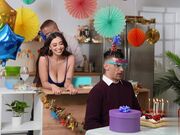 饥渴继姐边洗澡边操我