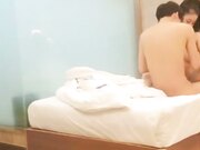 帅小伙逛红灯区 没想到遇见极品妹子 S型身材完美身材 还一起拍个照留念