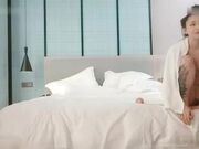 一线天肥逼妹 休息下聊聊天再来第二炮 蹲着特写口交大屌 后入抬腿侧入猛操