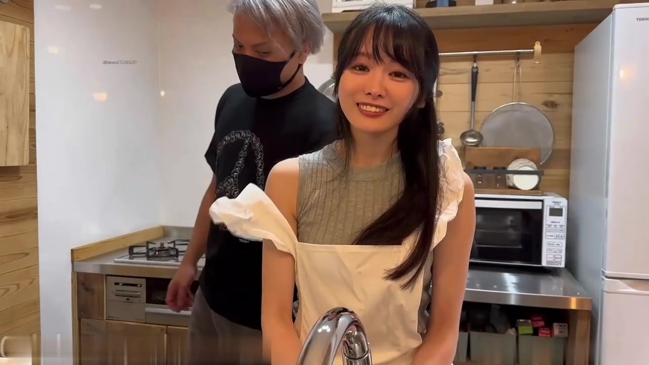 这样性感的女友在家里也勾引我