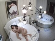 约性感漂亮的美女小蜜酒店开房 应该是好久没操了,美女澡还没洗就被抱到床上干