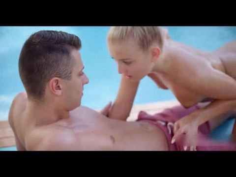 99年高跟小美女撅着性感美臀喊爸爸