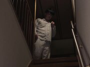 脱掉丧服 在死者遗像前让自己成熟的身体一遍又一遍地精液 1