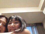 一个非常敏感的白皙皮肤的美丽女孩第一次体验腿恋物癖游戏2