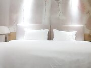 红内裤战神约战小萝莉，甜美乖巧，观音坐莲，翘臀抽插，画质向老金看齐，高清源码录制