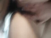 居家小少妇刚刚洗漱完就埋首于胯下舔鸡巴 主动上位抽插 压在身下无套摩擦