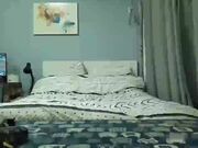 对话刺激推特大神brom家中强行扒光肥臀小美眉一顿暴力输出内射