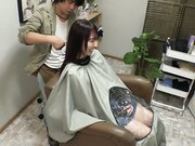 用她紧绷的阴户用力挤压 这与她放荡的外表形成了鲜明的对比 3