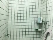 漂亮可爱的小美女和纹身炮友鸳鸯浴口交床上啪啪啪