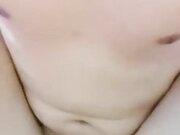 四眼哥哥和网红脸妹妹无套啪啪 居家做爱 卖力口交 传教士内射