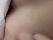 蓝JK妹撅臀鸡巴硬，干她晕厥内射满穴，爽得她夹紧求再