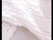 哄骗刚破处的妹妹一块去洗浴中心_强迫她穿上半露奶子的泳衣