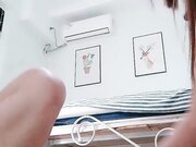 00后小娇妻露脸跟小哥激情啪啪 让小哥草嘴深喉 玩着奶头亲小嘴