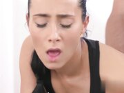 健身瑜伽学生想要老师的硬鸡巴必须满足她