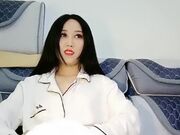 大哥的骚妻无毛白虎逼就是骚 全程露脸性爱啪啪 口交大鸡巴让小哥各种体位抽插