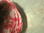 浴场人声鼎沸 挑战不同场合啪啪 人来人往间 淫荡小情侣到洗手间来一炮