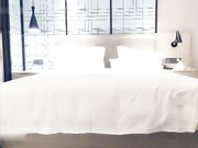 约了个灰裙漂亮妹子酒店啪啪 近距离扣逼口交上位骑乘后入猛操