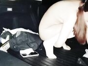 超高人气女神 深夜和炮友户外车震无套啪啪 架在车后备箱上暴力抽插 后入冲刺内射