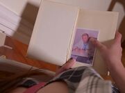 美丽少女在诊所里被医生和护士一起羞辱了