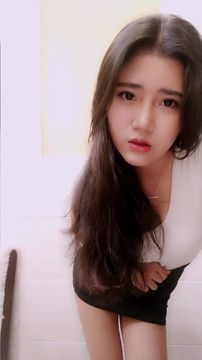 这么漂亮的小姐姐居然这么淫荡