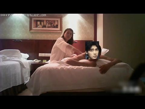 KTV点歌公主吃大肉棒小骚屄肉棒吃的真香