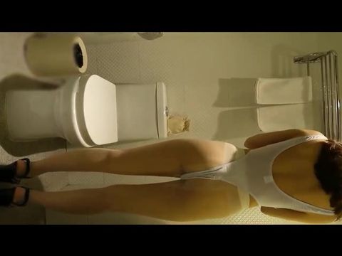 淫荡骚货好身材白天做爱也不拉窗帘