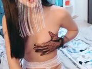 极品美腿吊带白丝 猛扣多毛骚穴 美女很享受直浪叫 吸吮大屌扶着插入