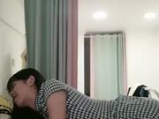 长发妹子和瘦小男友居家啪啪 口交舔弄后入大力猛操呻吟娇喘非常诱人