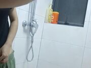 娇妻已经迫不及待了 在浴室激情啪啪 口交大鸡巴衣服都没脱完就先草一下