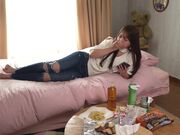 只需露出胸部就能赚钱的简单工作1