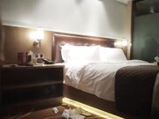 老板酒店网约上门性服务的大奶肥臀气质援交妹身材很赞说话嗲嗲的有舞蹈功底