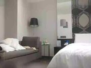 白靴美腿肉感美女 吸吮深喉口活不错 人肉打桩机爆插 搞得妹子4-5次高潮