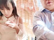 我爱老男人 和一位漂亮女孩的3场性爱场景1