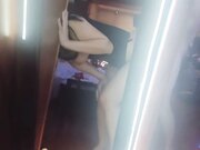 蜜桃女子的屁股 整个又大又饱满多汁 干到她吐舌头翻白眼