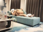 约战淫荡小骚货，里面穿者比基尼