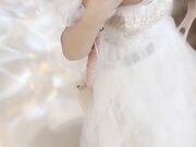 父女乱伦剧情 女儿穿着白色婚纱被禽兽父亲绑起来肛交把女儿肛门插裂开了